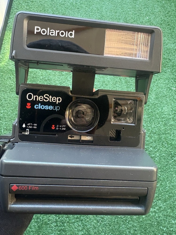 Polaroid One Step Close Up 600 Instant Film Camera