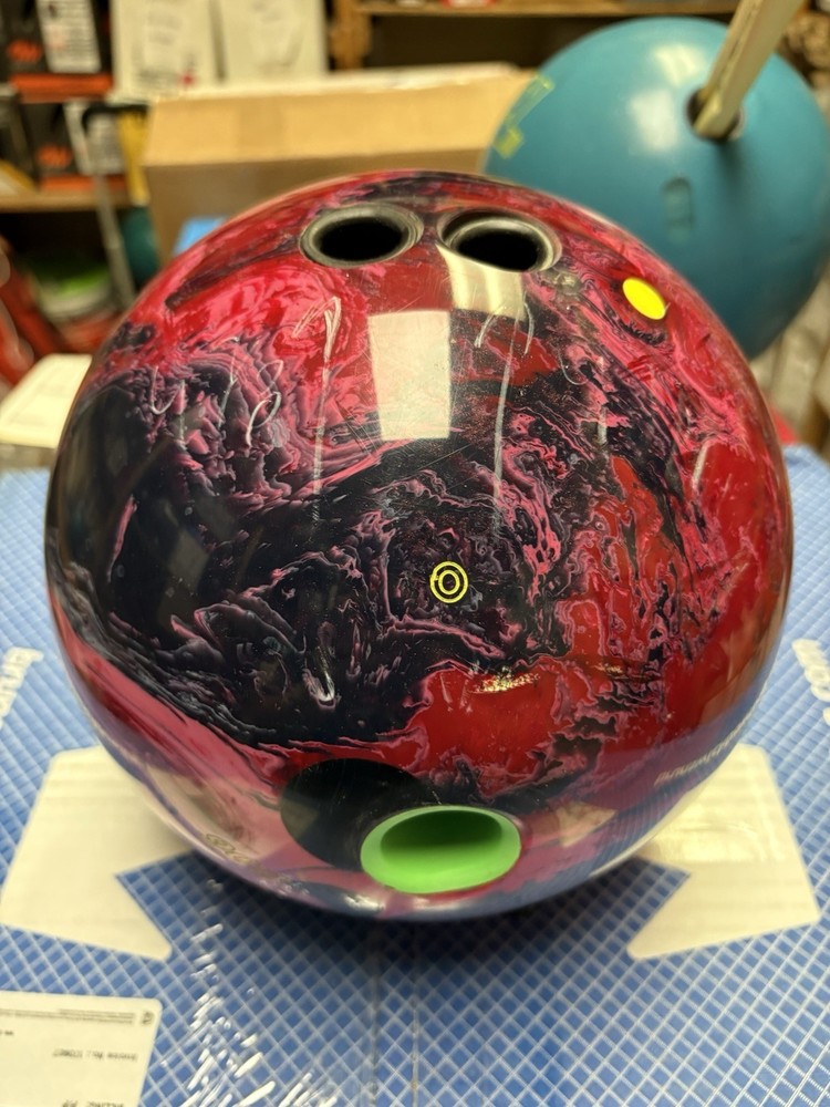 Used 900 Global Missing Link Bowling Ball 15 Pounds
