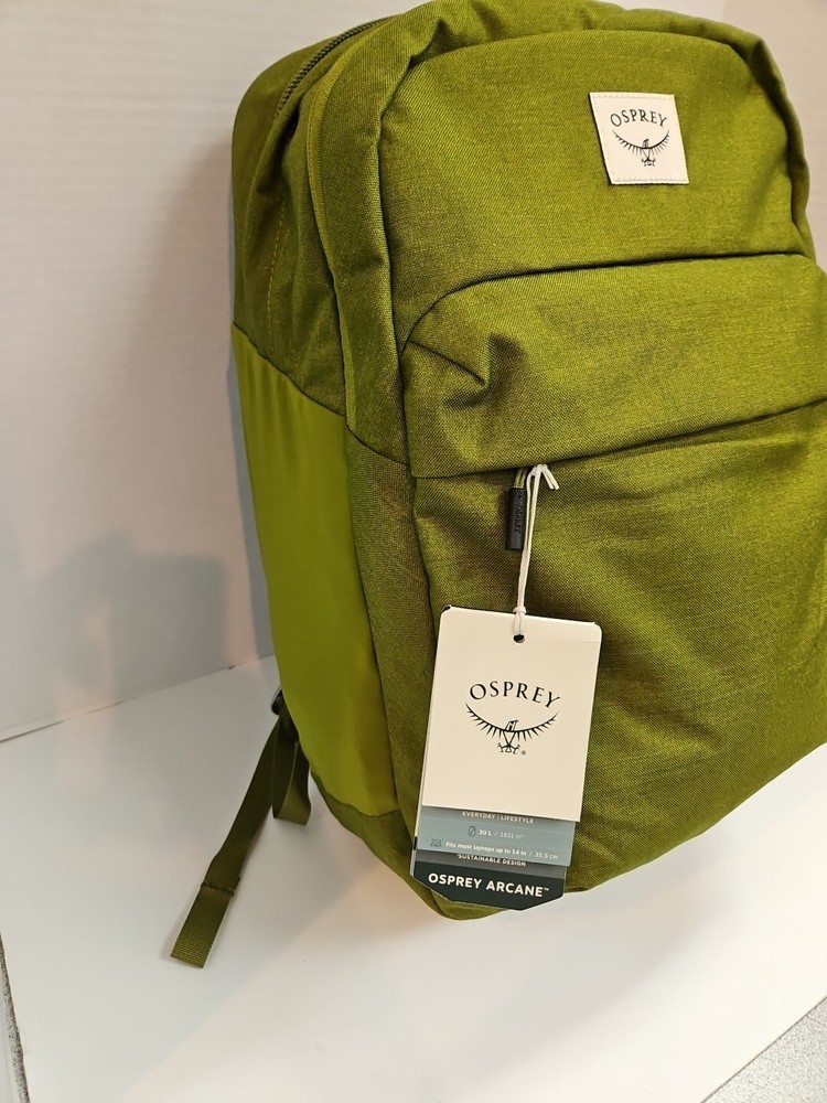 Osprey Arcane 30L Backpack. Matcha Green Heather.