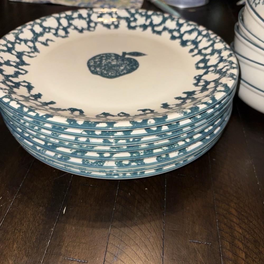 34 pc vintage dinnerware set is the Tienshan "Folk Craft Apple" pattern