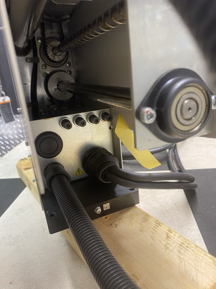 Yamaha YP320X pick and place robot