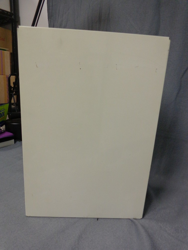 vintage Gilbert microscope and lab set no. 13094 Excellent condition