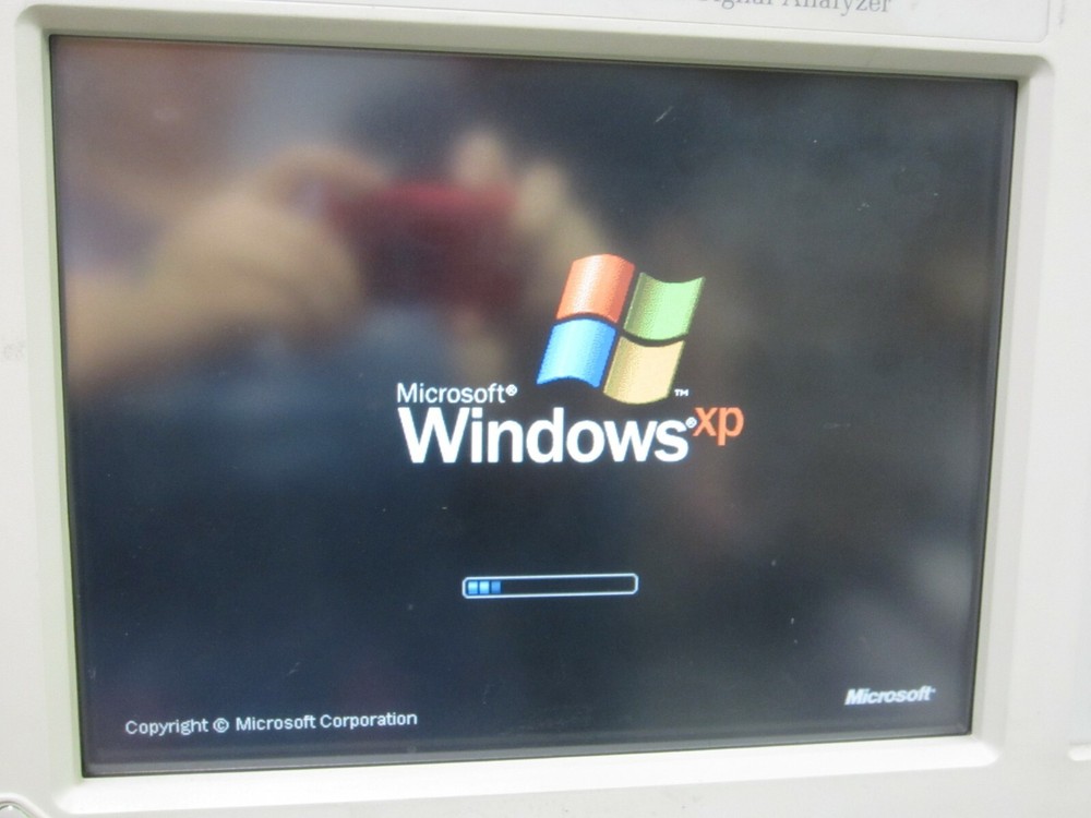 Tektronix CSA 8000B Communications Signal Analyzer