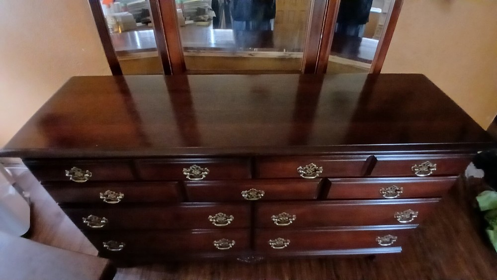 5 piece Queen bedroom set