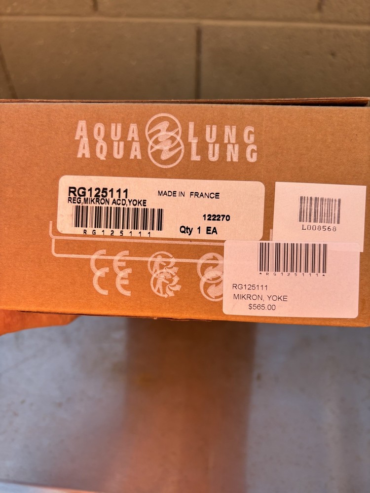 Aqua Lung Mikron Regulator with Octupus, Computer and SPG console SCUBA