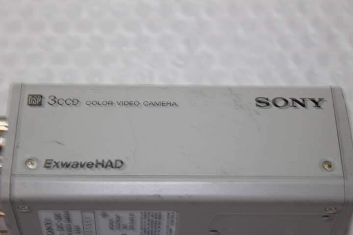 5977 Sony Exwavehad DXC-390 3CCD Color Video Camera