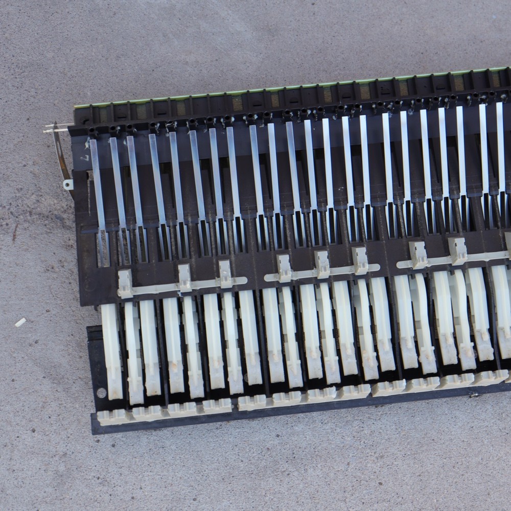 Yamaha S90 Keyboard Keys Weighted Assembly No Panel Boards