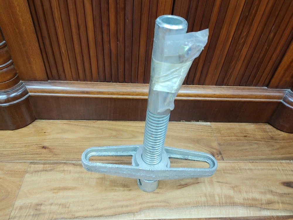 Adjustable Level Jack