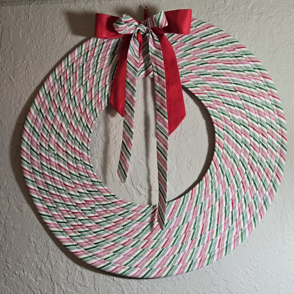 Hoilday Jellyroll Wreath