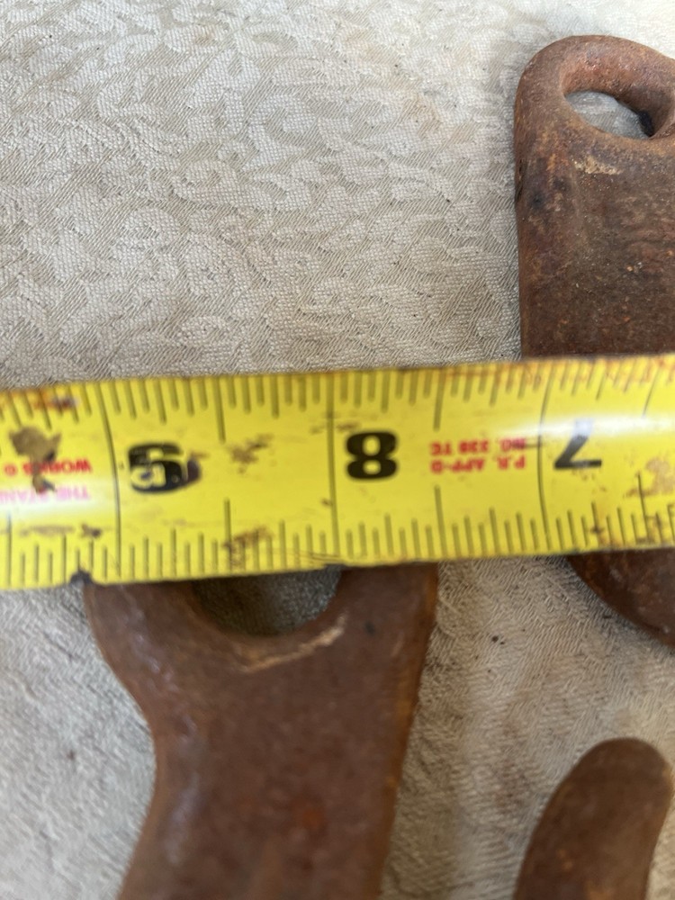 3 Hooks , Look Like Chain Hooks