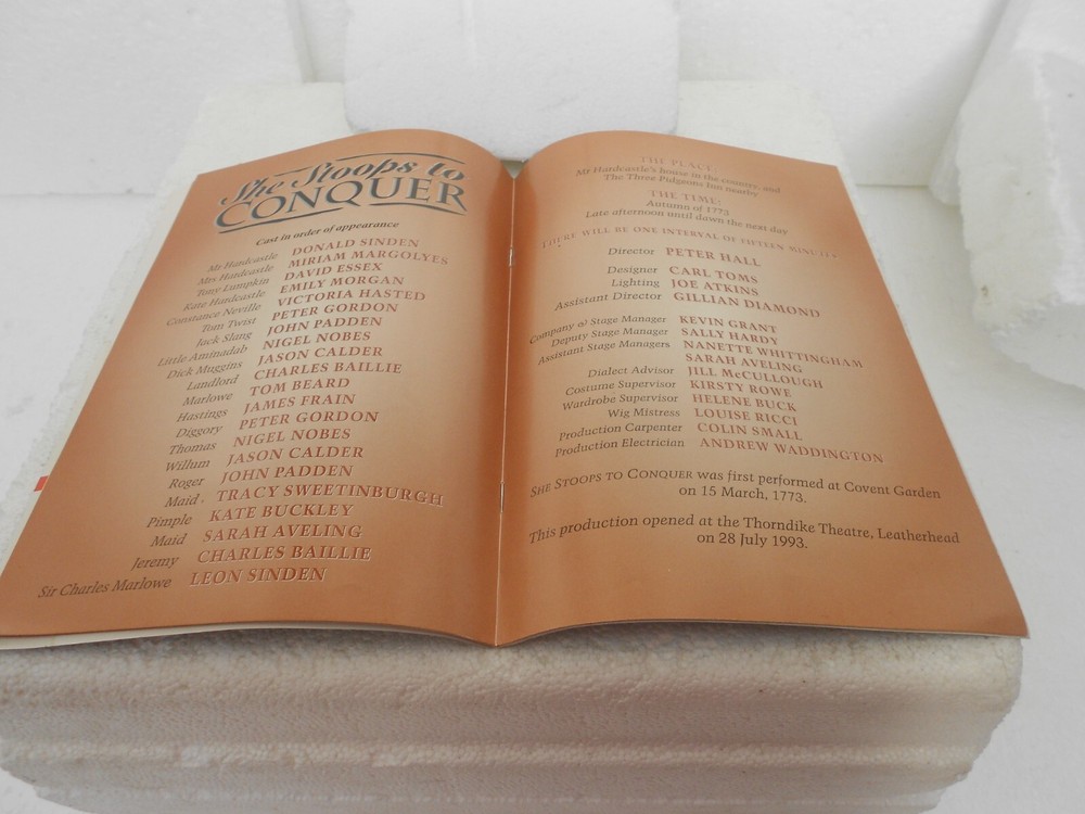 The queens theatre she stoops to conquer theatre programme 1993