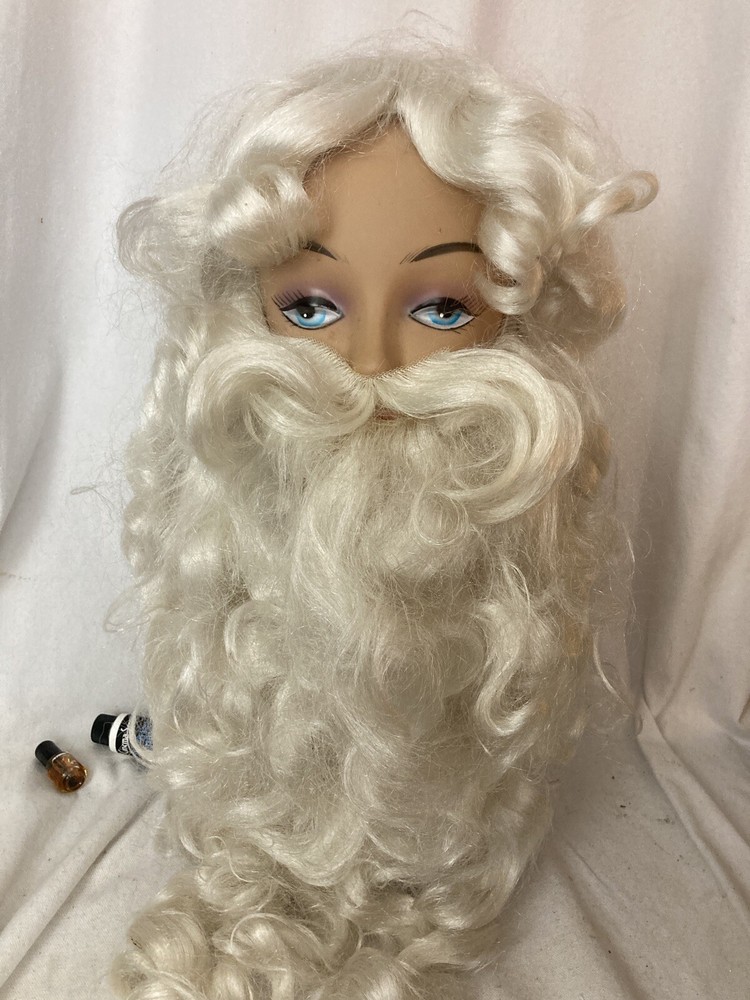 Really Nice Santa Wig and Beard QUALITY!