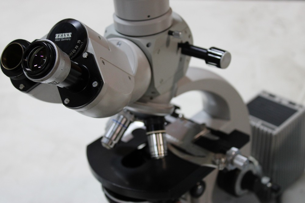 Carl Zeiss 910137 LAB Microscope