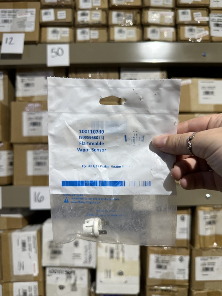 100110780 | 9005968015 | A.O. Smith Flammable Vapor Sensor (FV Sensor)