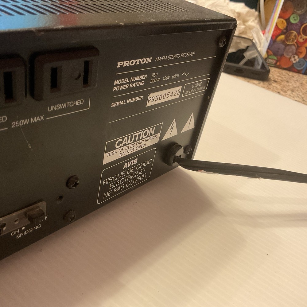 Vintage Proton 950 Receiver Powers On Read Description