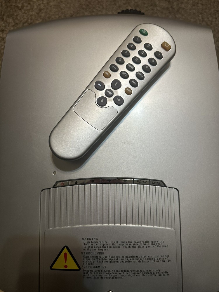 Digital Galaxy Dream Land DG-973 Projector Tested