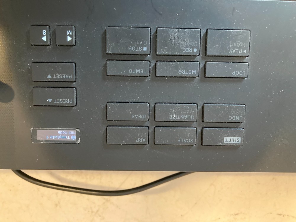 KOMPLETE KONTROL A49 MIDI CONTROLLER