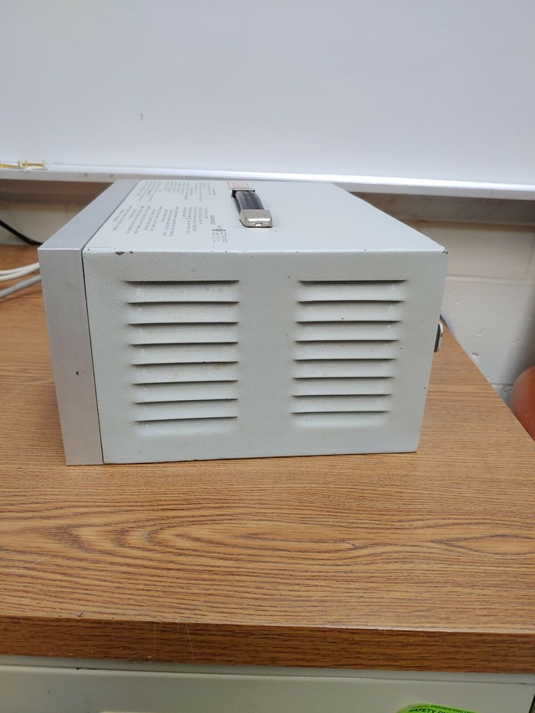 Karl Storz Twin Cold Light Source/Illuminator Model 483C