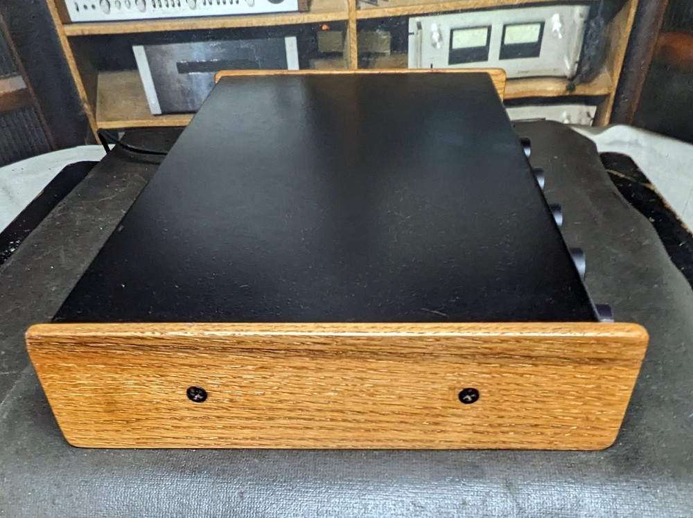 Infinity RS crossover / equalizer with wood sides for Reference Standard 4.5
