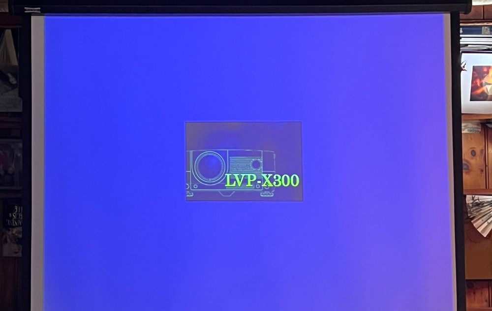 MITSUBISHI X300 LCD Projector User Manual, Cables Tested & Working