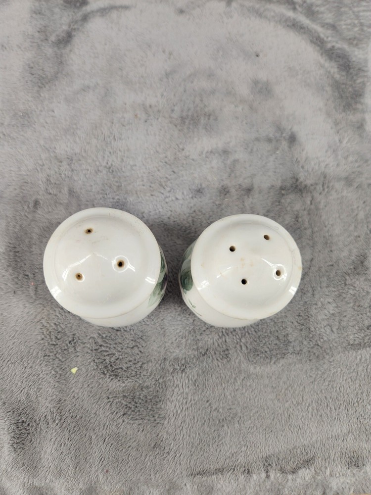 Pfaltzgraff Grapevine Salt & Pepper Shakers Missing 1 Stopper