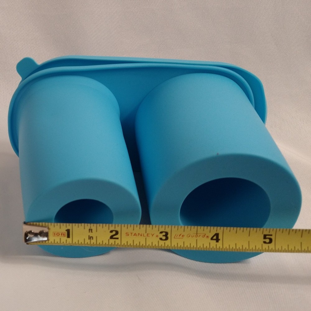 Silicone Cylindrical Ice Mold with Lid Ice Cube Tray Compatible with Stanley Cup