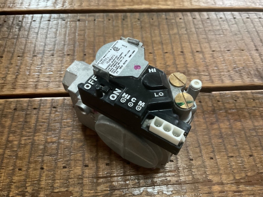 Furnace Gas Valve 36J54-201 White-Rodgers