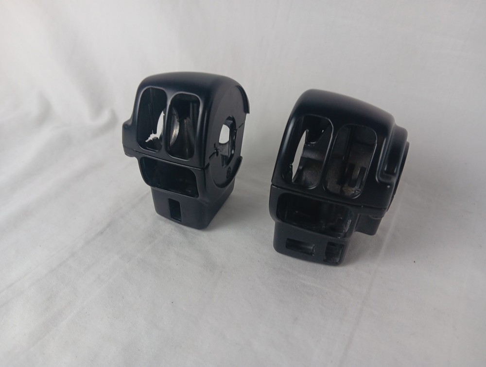 HARLEY DAVIDSON GENUINE TOURING SWITCH HOUSING 71568-96A