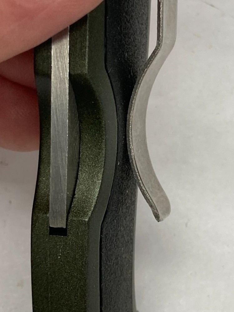 Green Folding Knife w/Plain Blade, Thumbknob, Lockback K-7038GN
