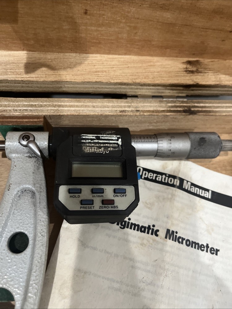 Mitutoyo 12”-13” Micrometer digital