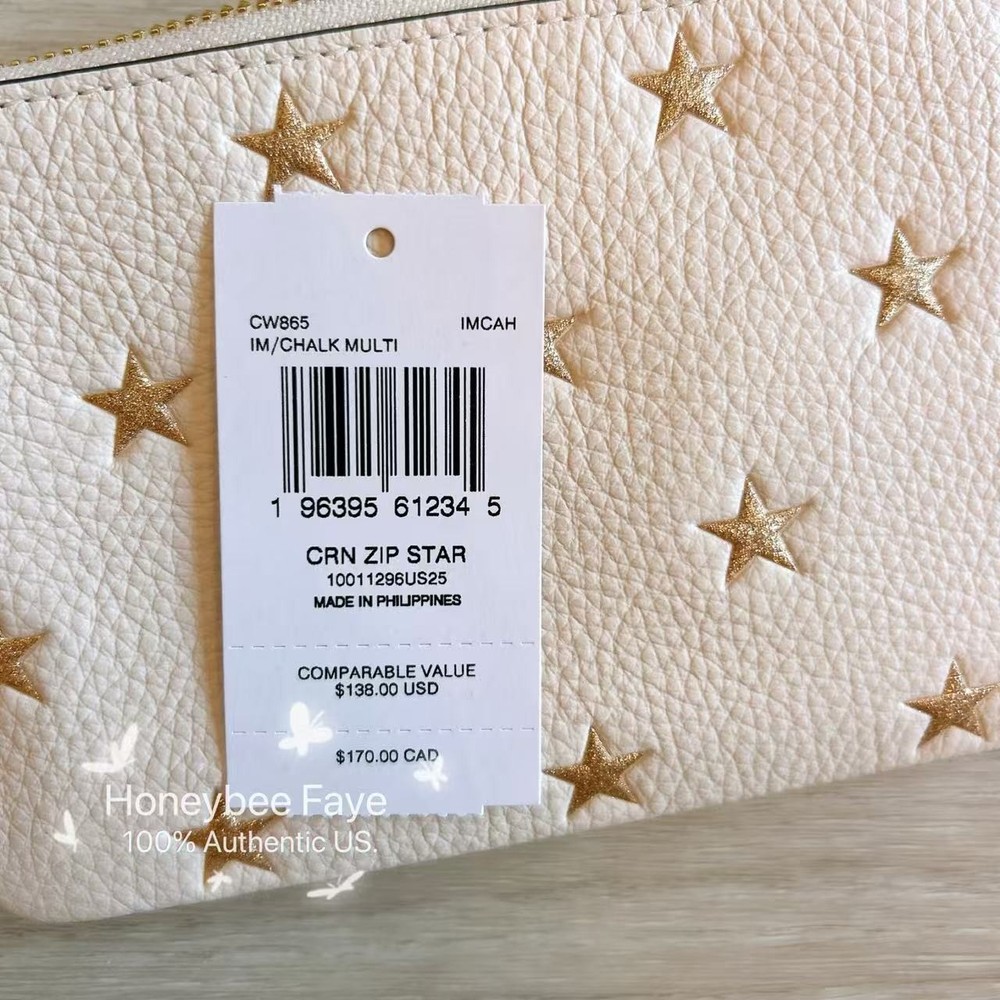 NWT Coach Corner Zip Wristlet