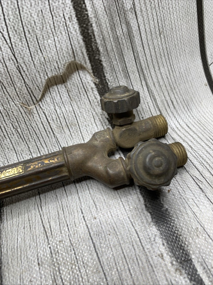 Victor J100c Welding Torch W/ tip And Flash Arrestors