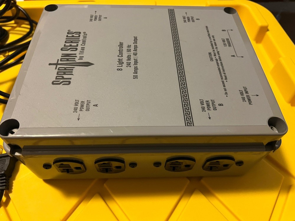 Titan Controls Spartan Series 8 Grow Light Controller