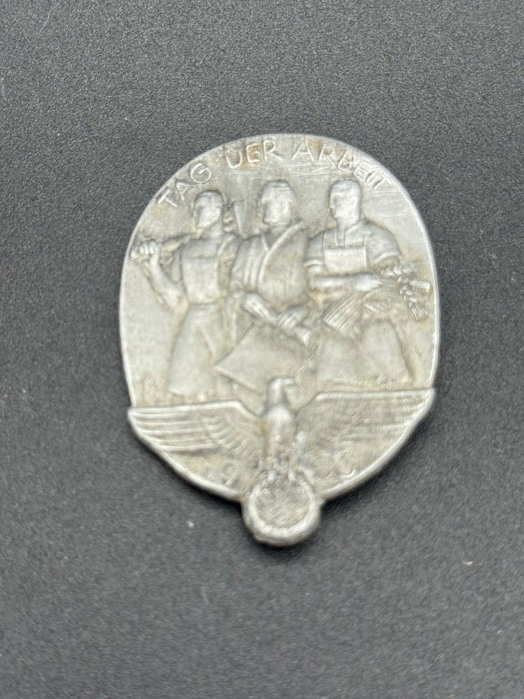 Badge "Tag Der Arbeit" 1935. Germany. Reich .