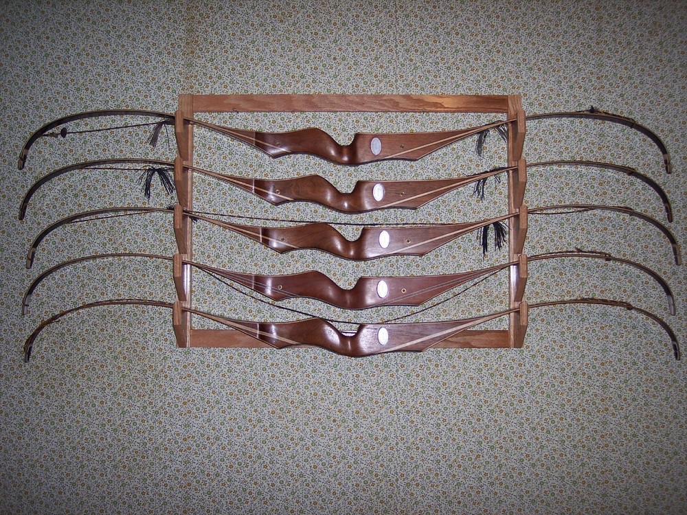 Collector Bow Rack Holds 5 Long Or Recurve Bows
