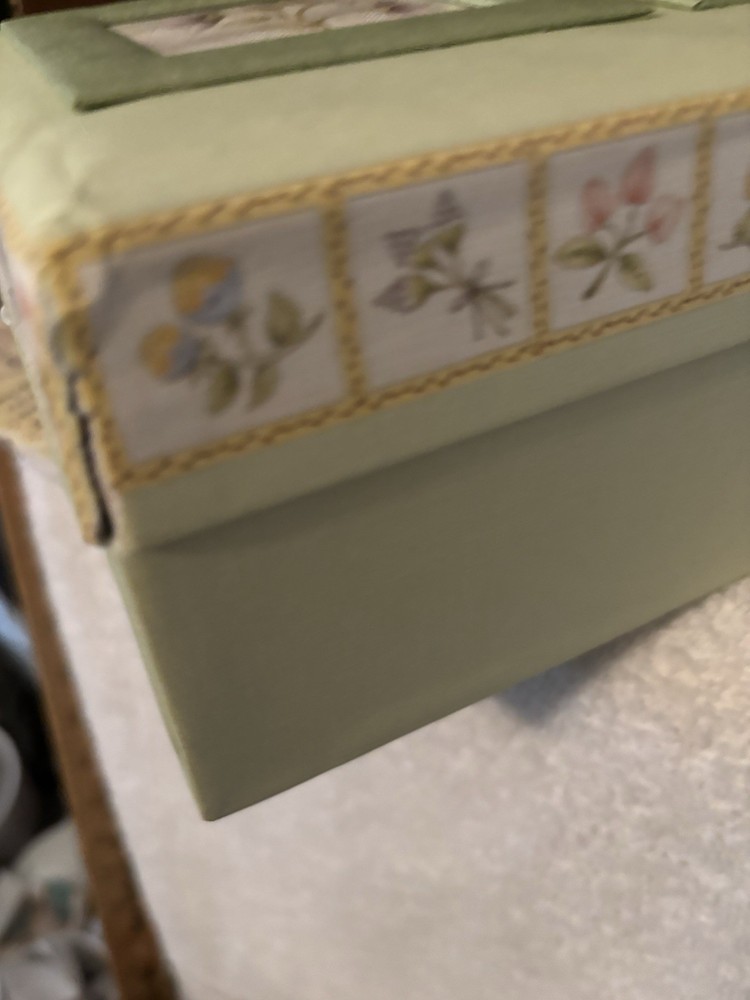 Diecut Floral Deluxe Note Card Set Keepsake Box