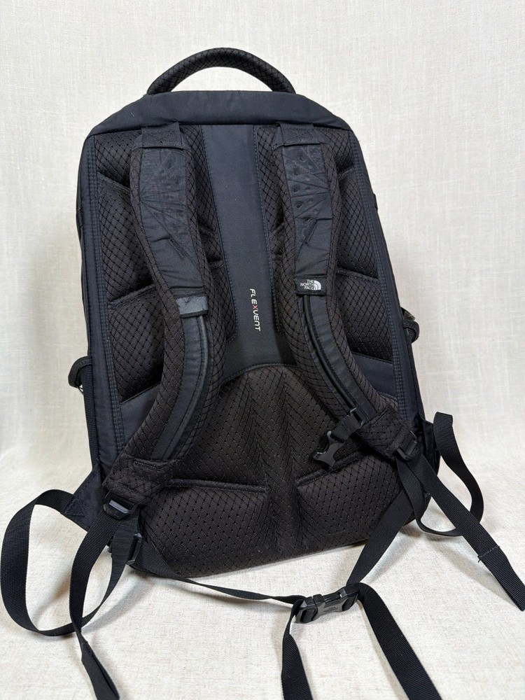 The North Face Recon Backpack - Black - Pre-Owned