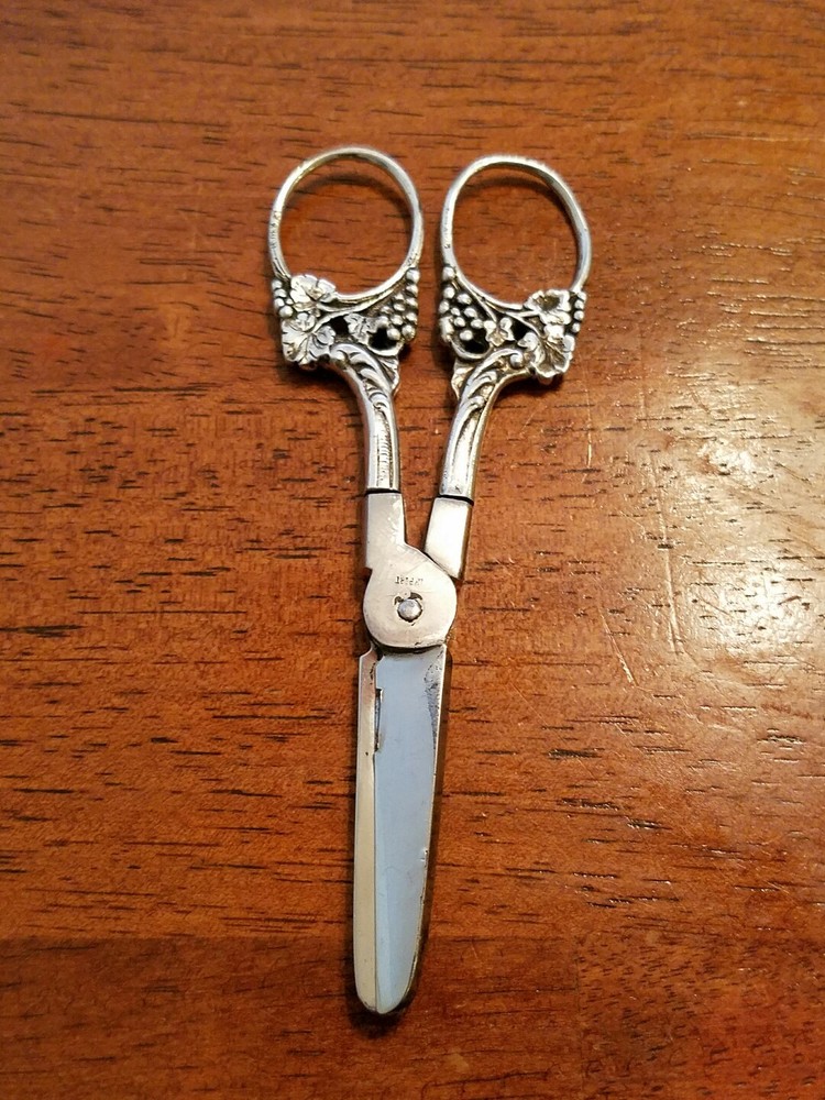 ornate sterling silver Grapevine design scissors