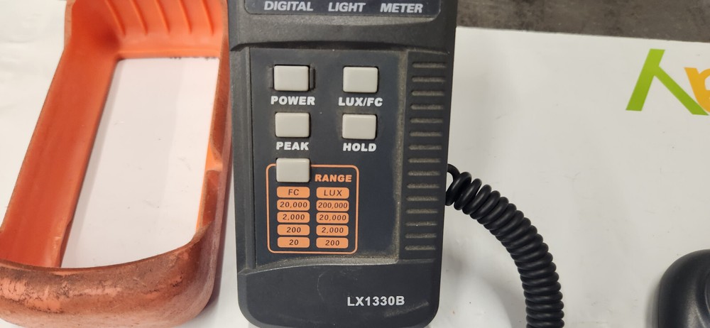 Dr. Meter LX1330B Digtal Illuminance Light Meter