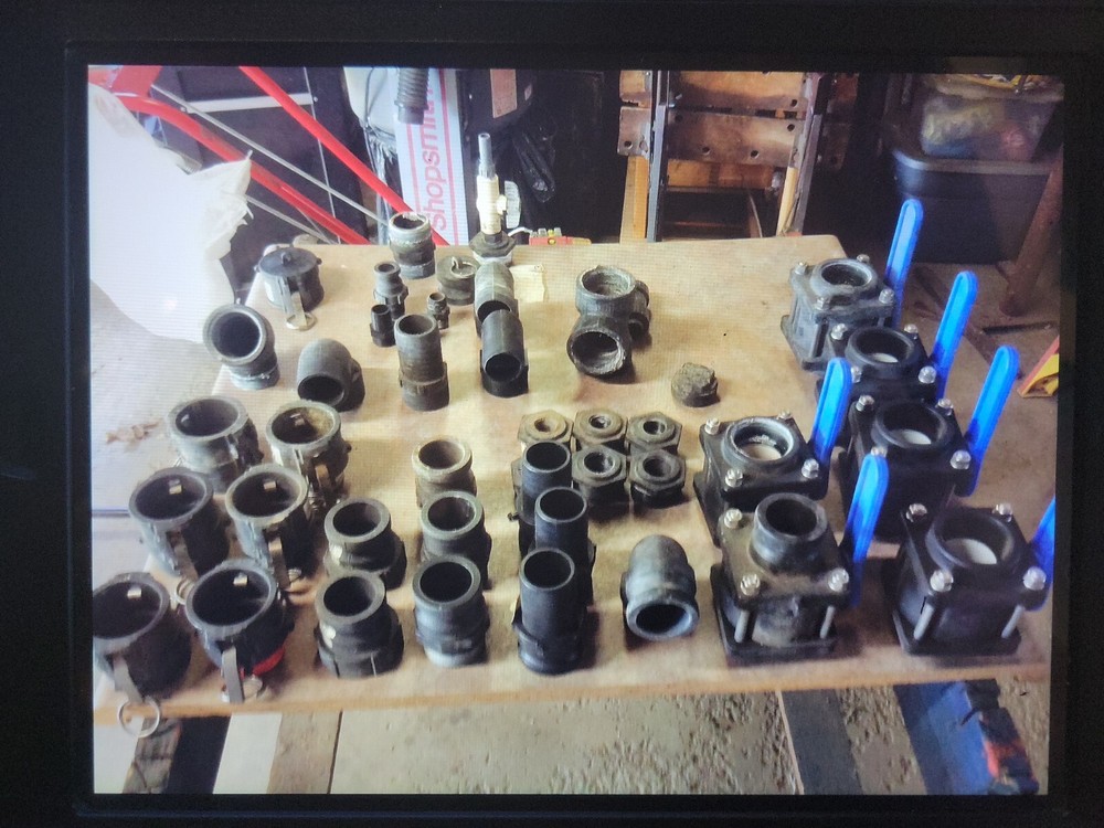 Poly Valves and can lock fittings