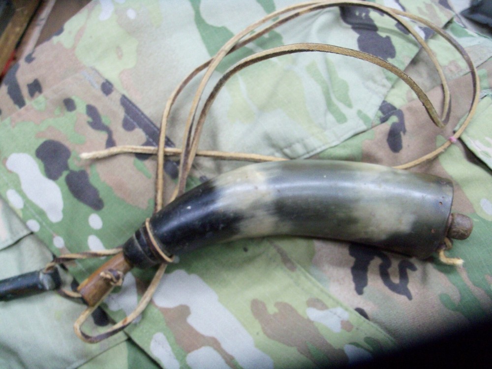 VINTAGE BLACK POWDER HORN