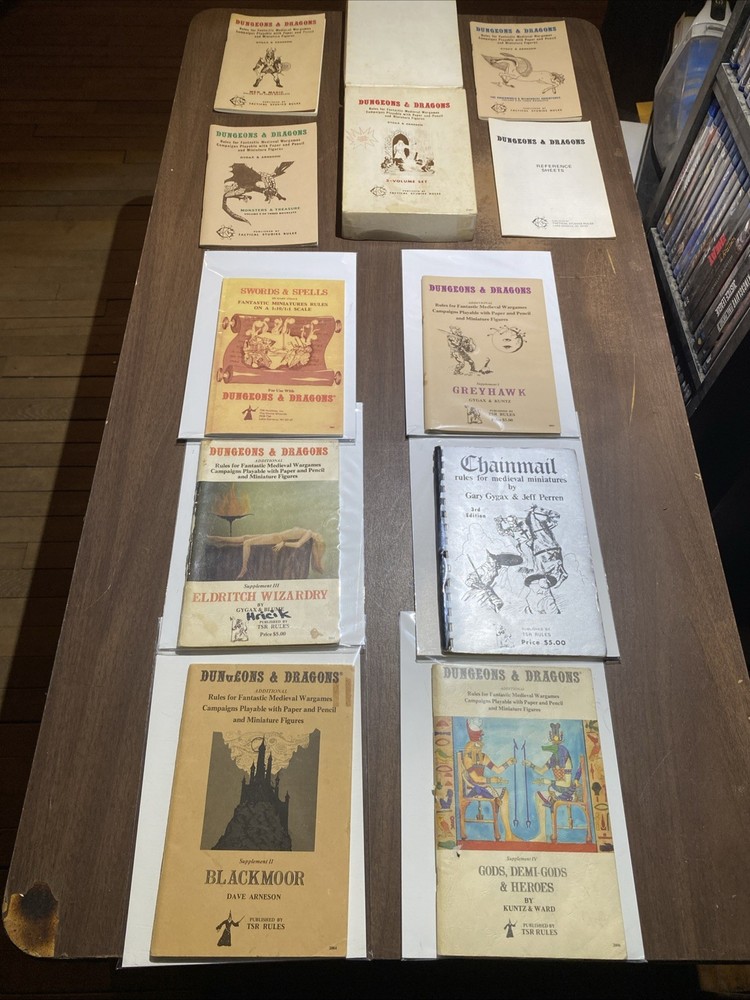 RARE White Box TSR 1974 D&D Dungeons & Dragons 3 Volume Set plus 6 MORE BOOKS!