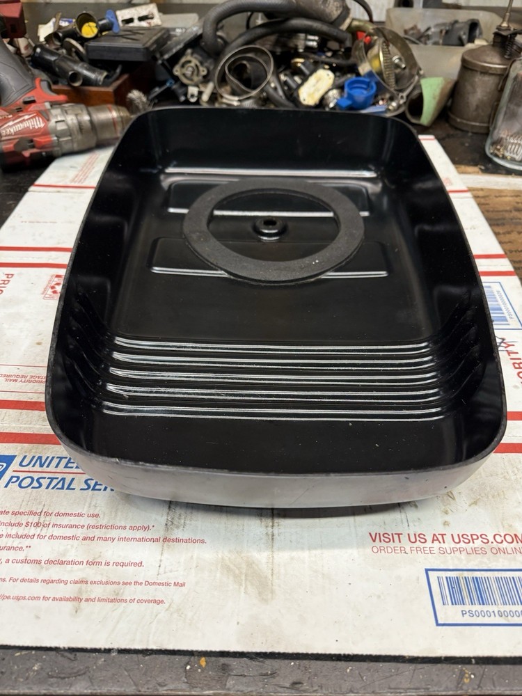 Volvo Penta 5.7 GSI engine cover