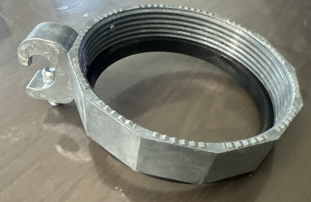 Regal 8230 4" Grounding Bushing