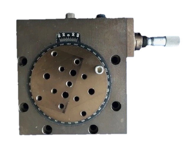 Newport 471 Rotation Stage with Aperture Insert
