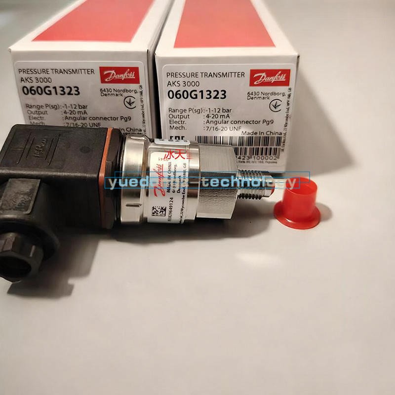 1PCS NEW Danfoss pressure sensor AKS 3000 060G1323