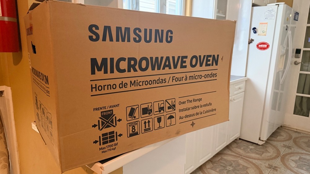 microwave oven