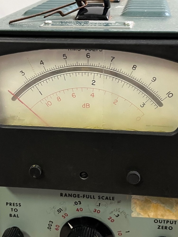 Pre Owned Boonton 91DA Voltmeter Boonton Electronics Sensitive Voltmeter