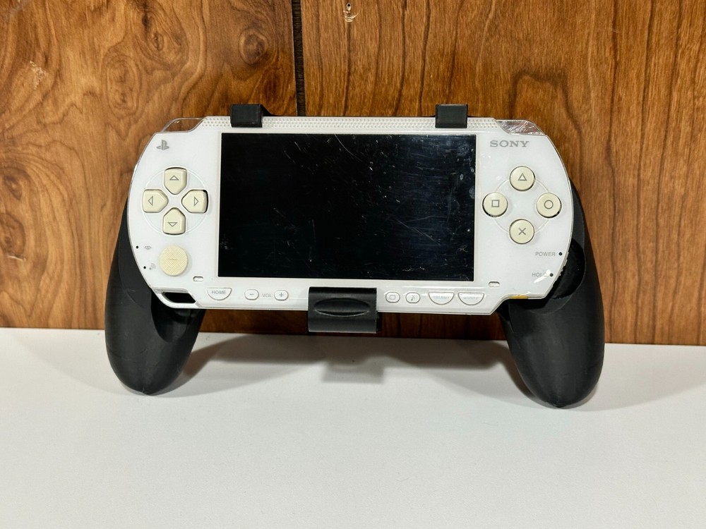 Sony PSP 1000 Comfort Grip Ergonomic Handheld PS4 Controller Style with Clip