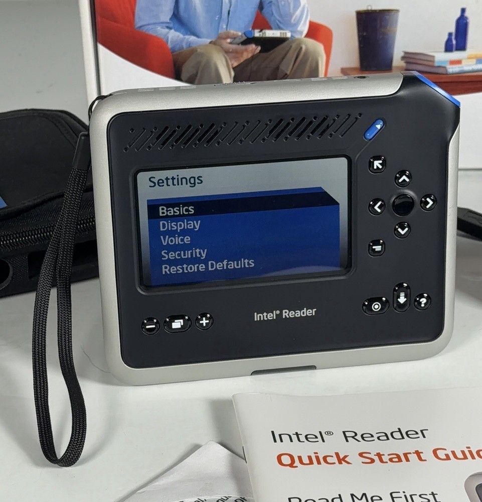 Intel Reader by Intel Health Complete Kit w Box, Adapter, Case, Etc. - Tested